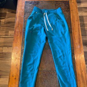 Figs Scrubs - Women's Zamora jogger pants, size Small Tall, Teal color